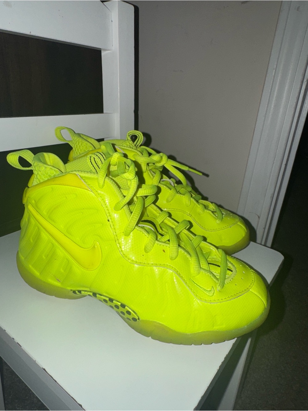 Kids Sneaker - Nike Foamposite - Volt - Neon Yellow